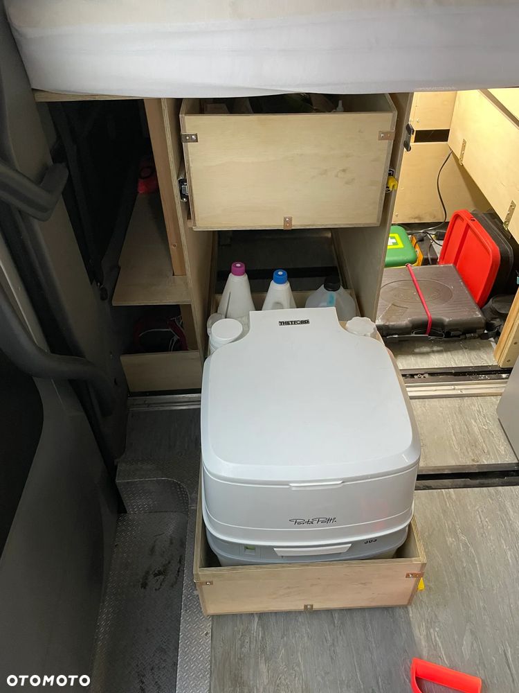 Mercedes-Benz Sprinter - 18