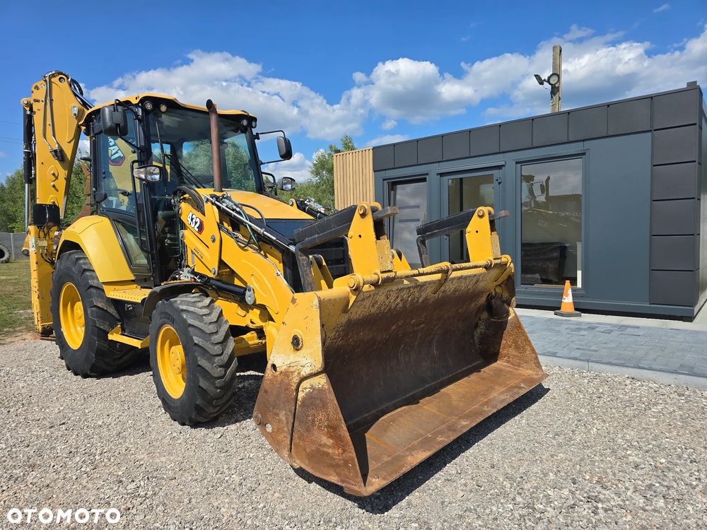 Caterpillar - 2