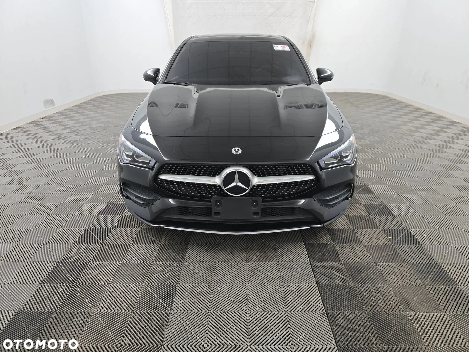 Mercedes-Benz CLA - 2