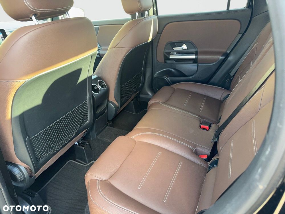 Mercedes-Benz GLA 220 d 4-Matic Progressive 8G-DCT - 18