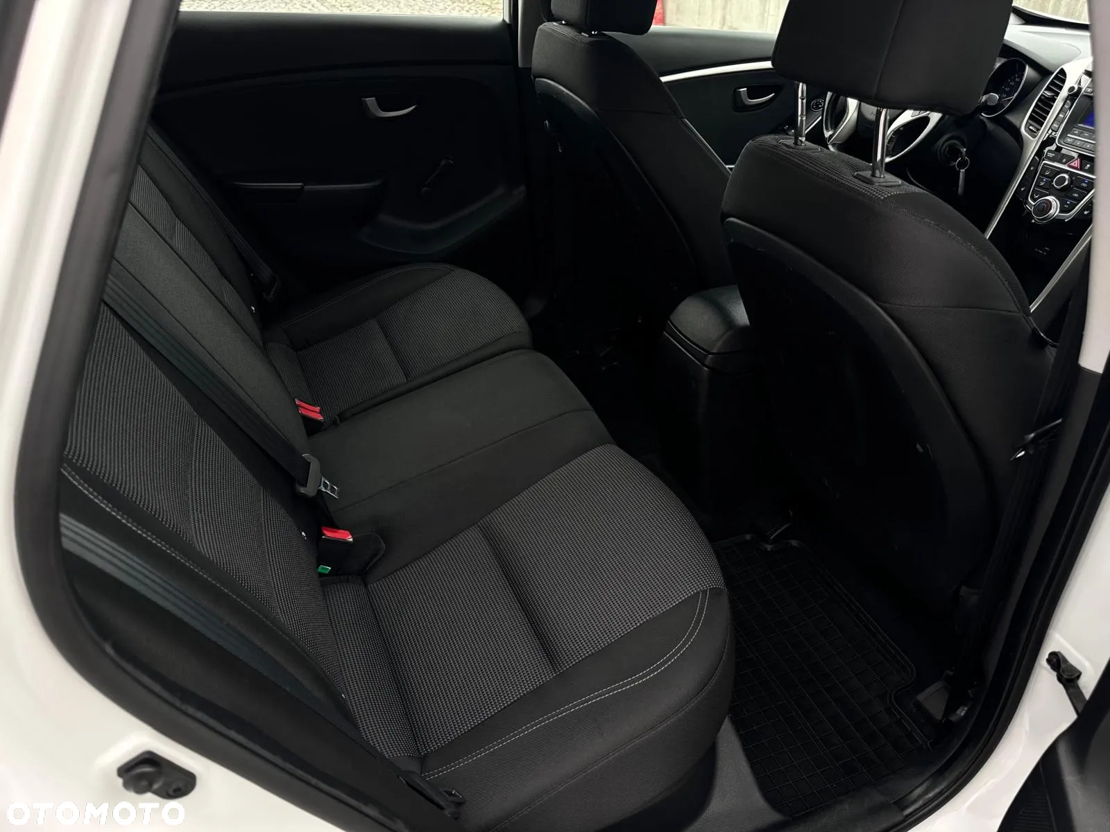 Hyundai i30 1.4 BlueDrive Comfort - 14