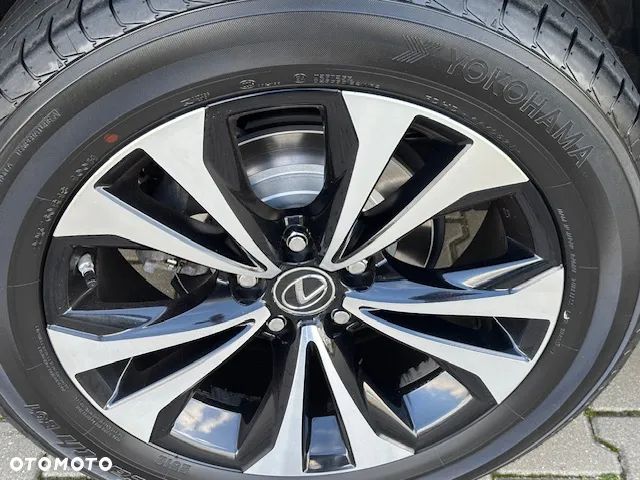 Lexus NX 300h F Impression AWD - 36