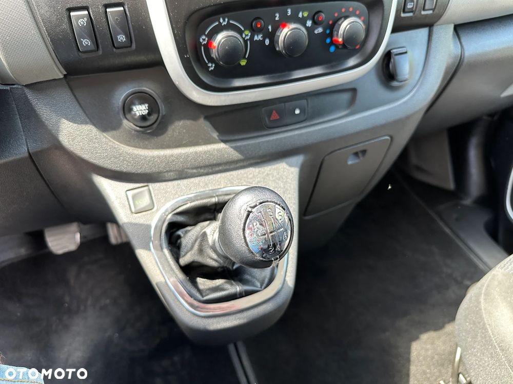Renault Trafic - 16