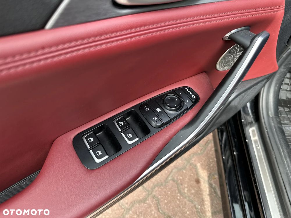 Kia Stinger 2.0 T-GDI GT Line - 11