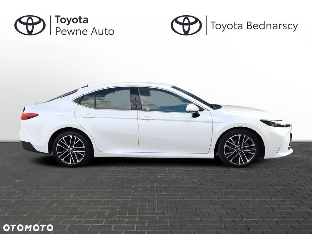 Toyota Camry - 6