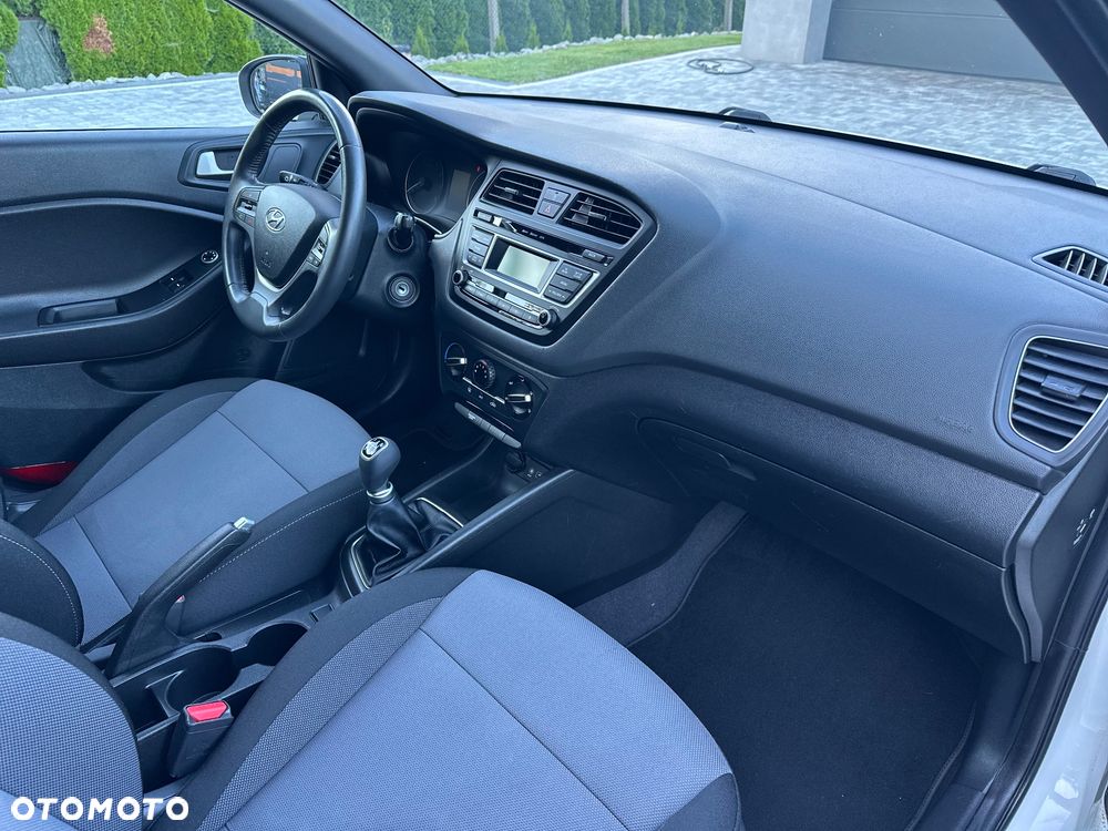 Hyundai i20 - 12