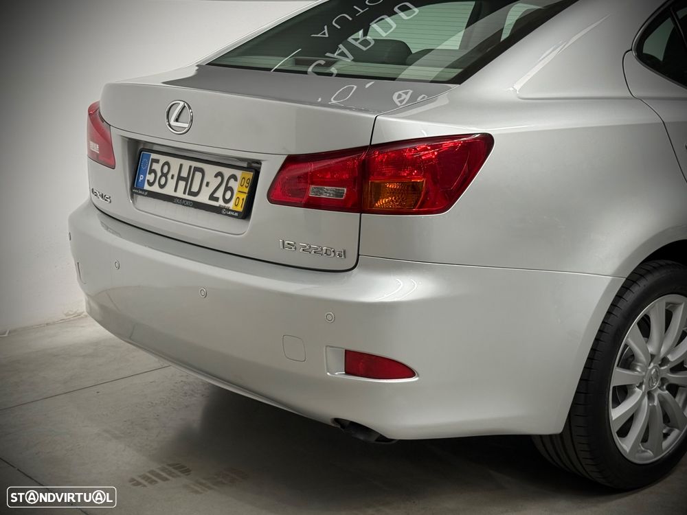 Lexus IS 220 d P.Luxury 4D - 30
