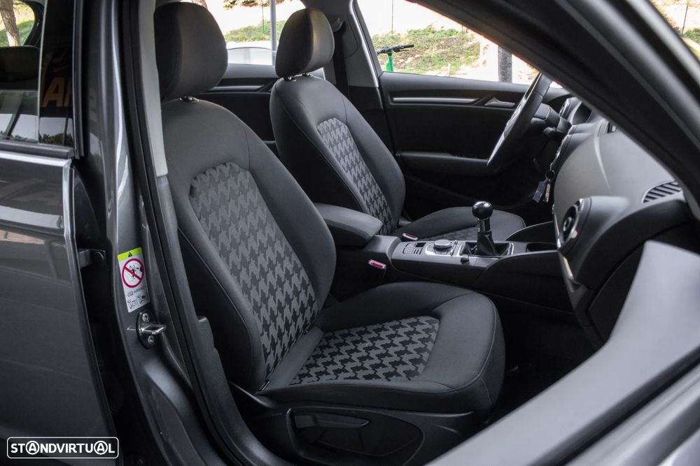 Audi A3 1.6 TDI Attraction - 25