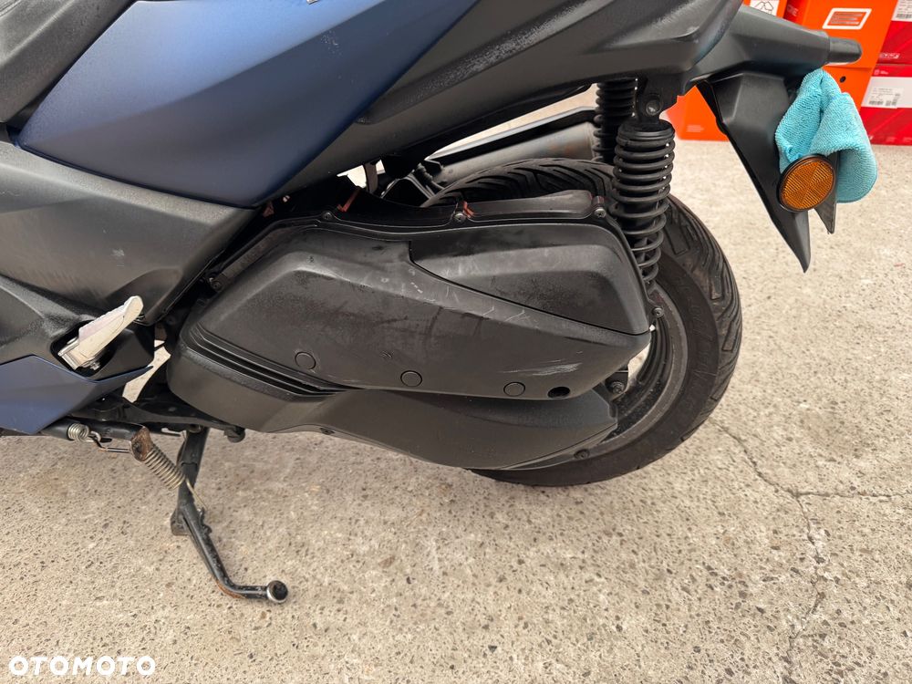 Yamaha X-max - 20