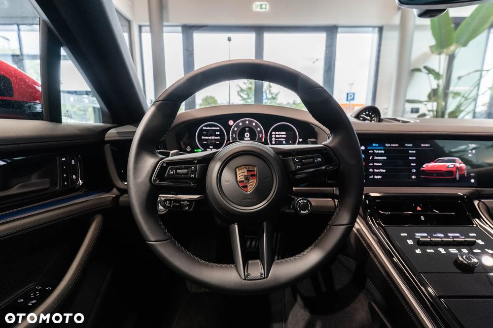 Porsche Panamera 4 - 16