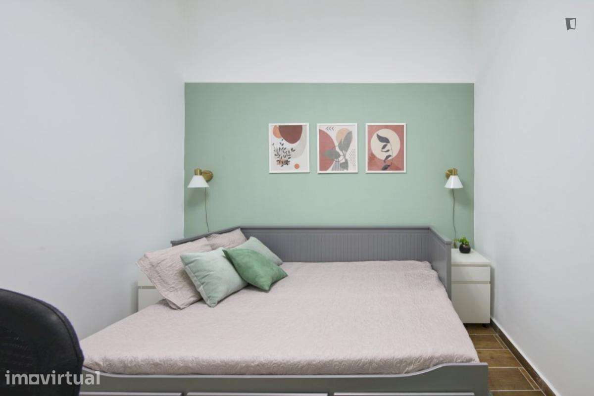 Quarto - localizado em Alameda Lisbon - Grande imagem: 3/49