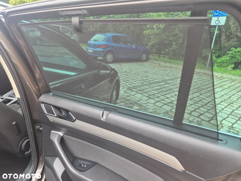 Volkswagen Passat 2.0 TDI (BlueMotion Technology) DSG Comfortline - 11