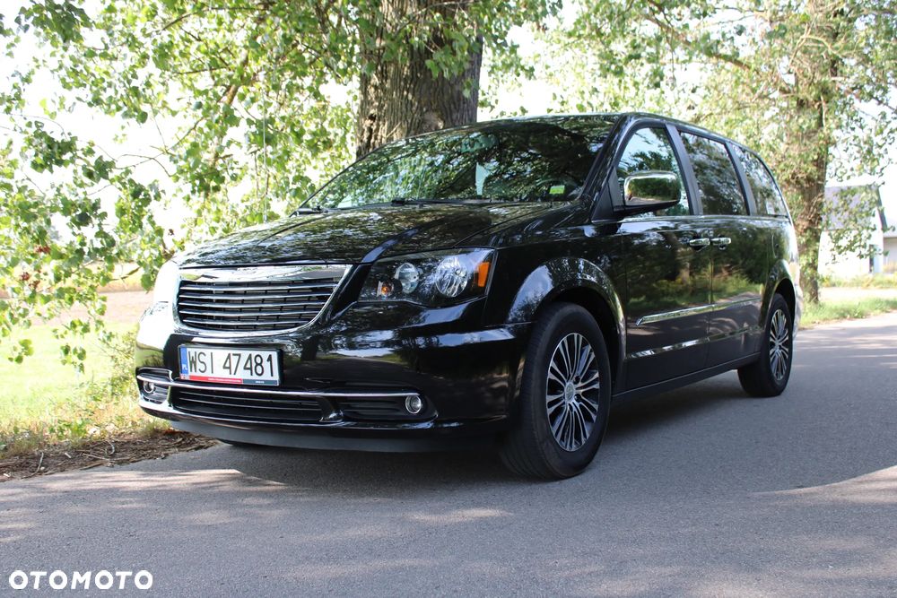 Chrysler Town & Country 3.6 Limited - 1