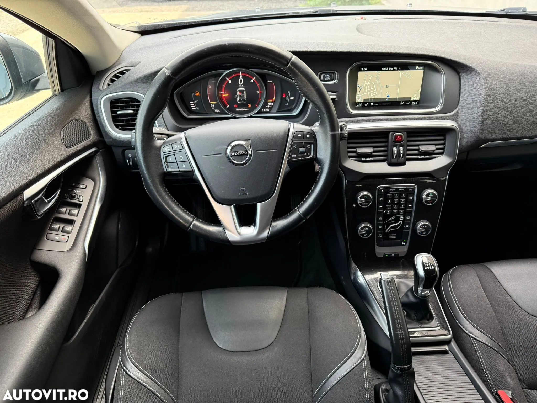 Volvo V40 D3 DRIVe Kinetic - 8