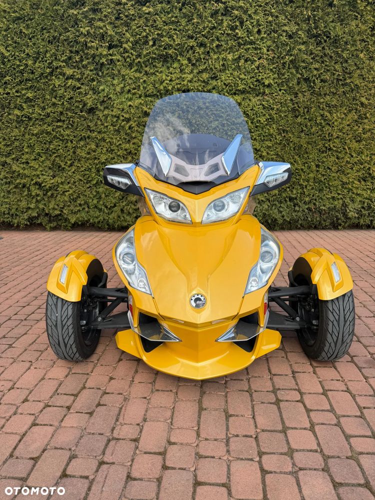 Can-Am Spyder - 2