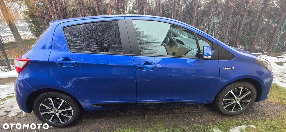 Toyota Yaris Hybrid 100 Dynamic EU6 - 8