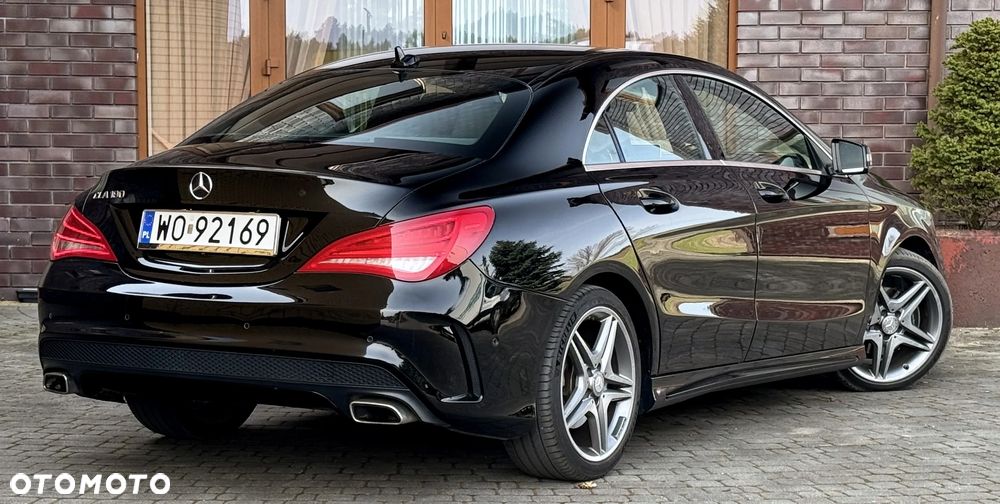 Mercedes-Benz CLA 180 7G-DCT AMG Line - 23