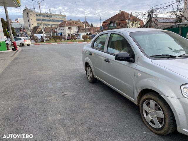Chevrolet Aveo - 3