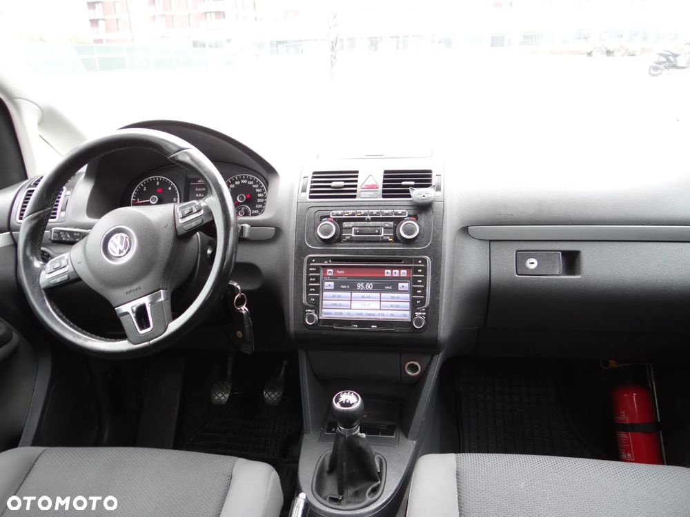 Volkswagen Touran - 9