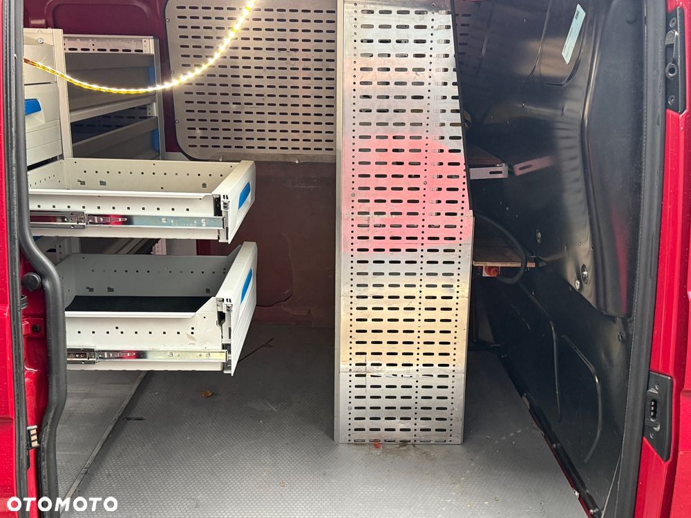 Volkswagen Transporter T6 2.0TDI 150 KM Mobilny Warsztat Klima PDC Grz.Szyb - 20