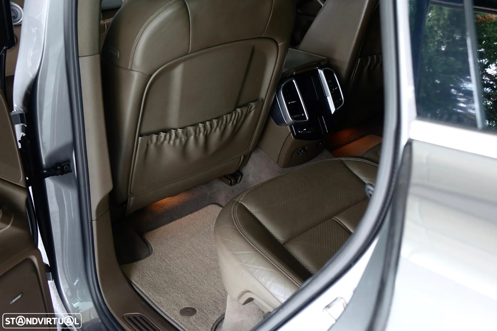 Porsche Cayenne Tiptronic - 24