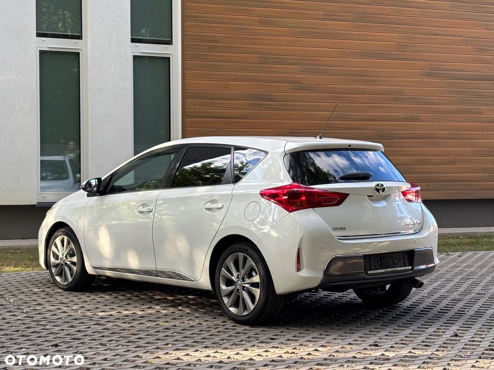 Toyota Auris - 10