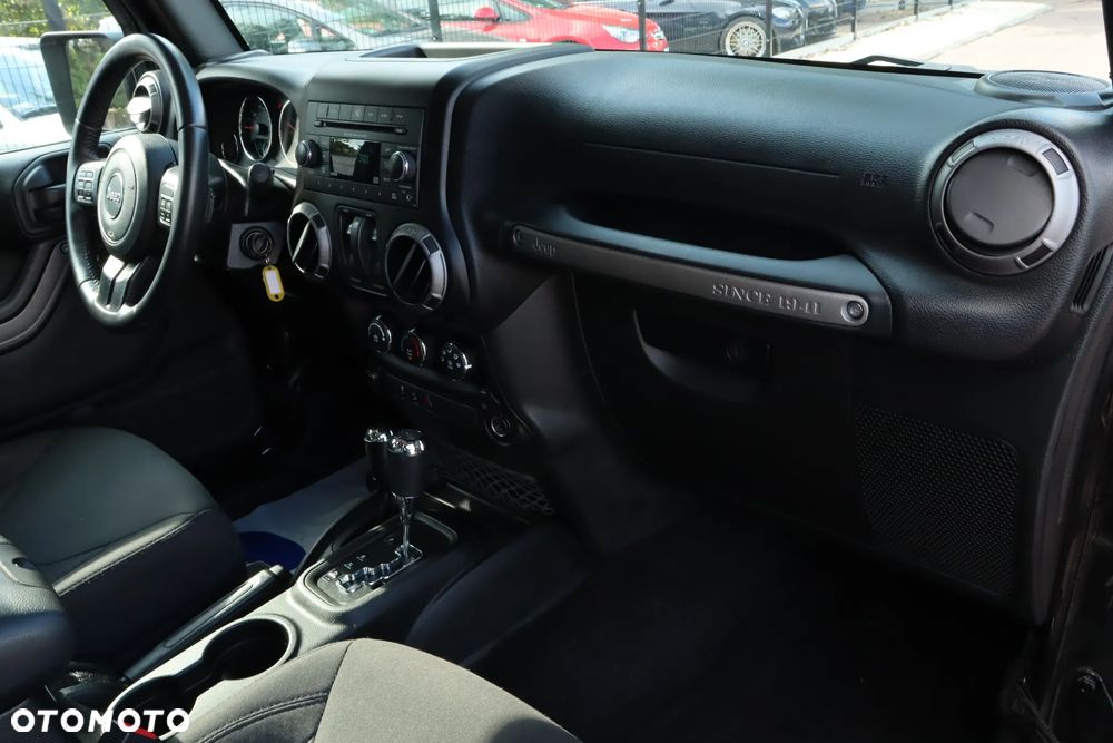 Jeep Wrangler - 17
