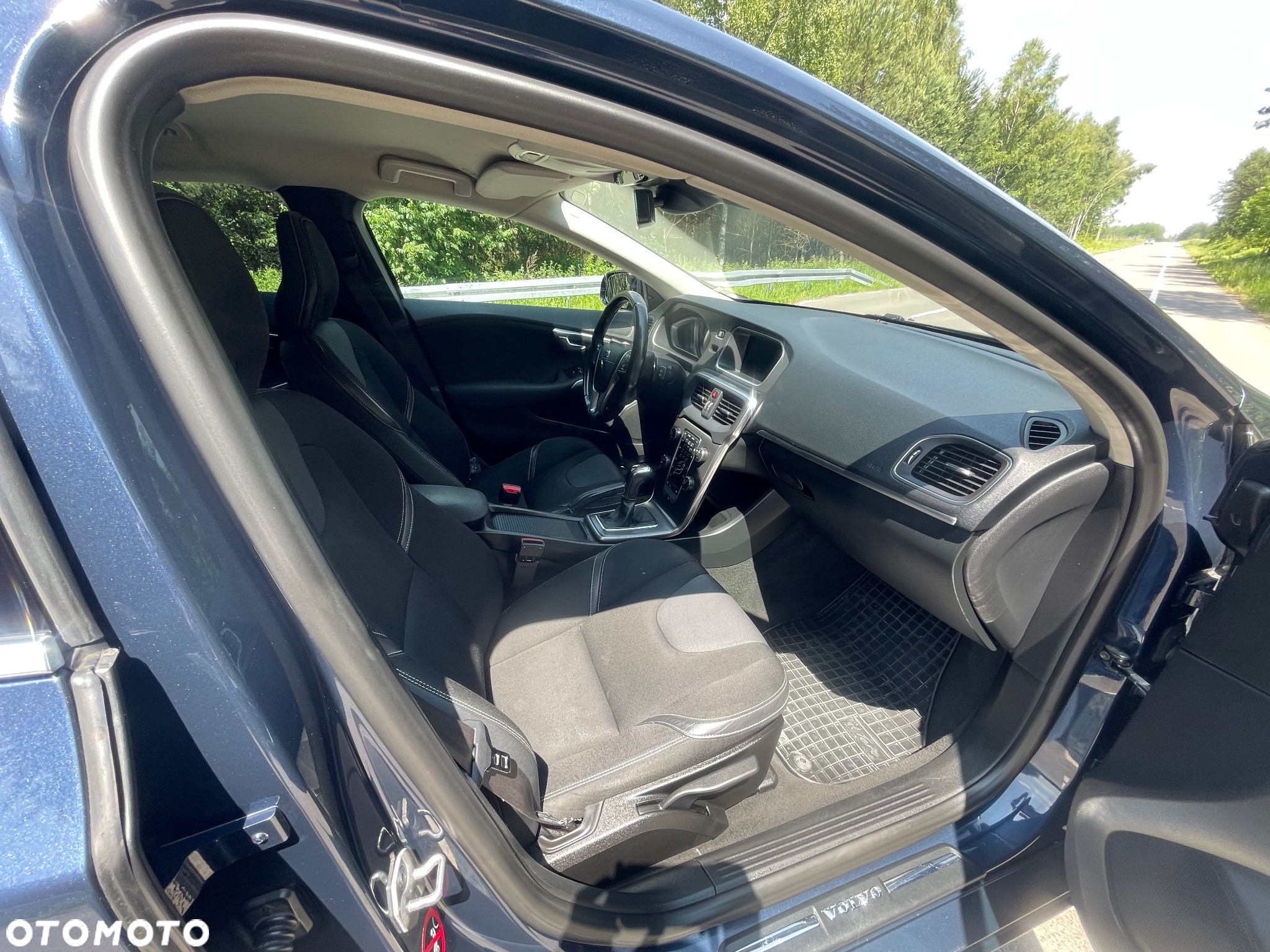 Volvo V40 D4 Drive-E Momentum - 14