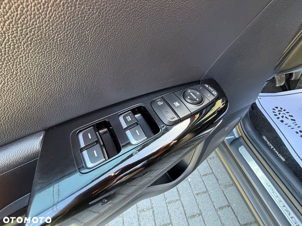 Kia Sportage 1.6 GDI Black Edition 2WD - 20
