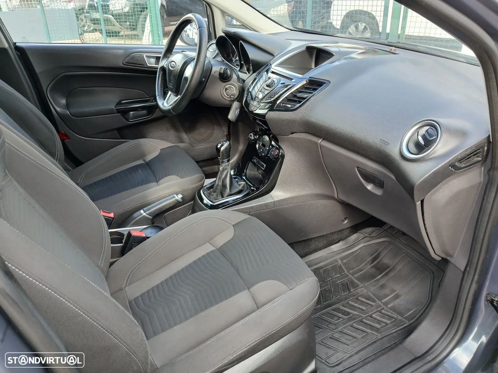 Ford Fiesta 1.0 T EcoBoost Titanium - 51