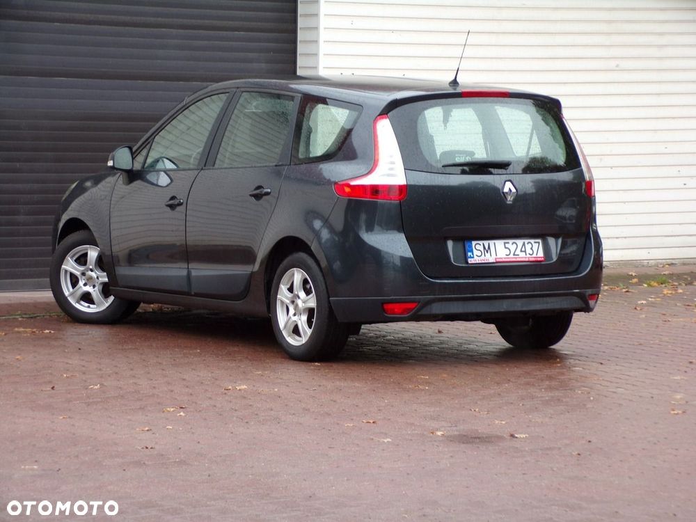 Renault Grand Scenic - 16