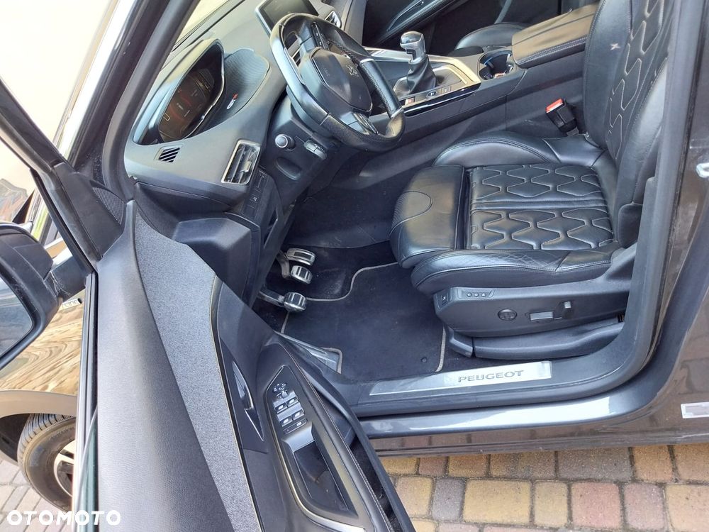 Peugeot 3008 1.2 PureTech GPF Allure S&S - 24
