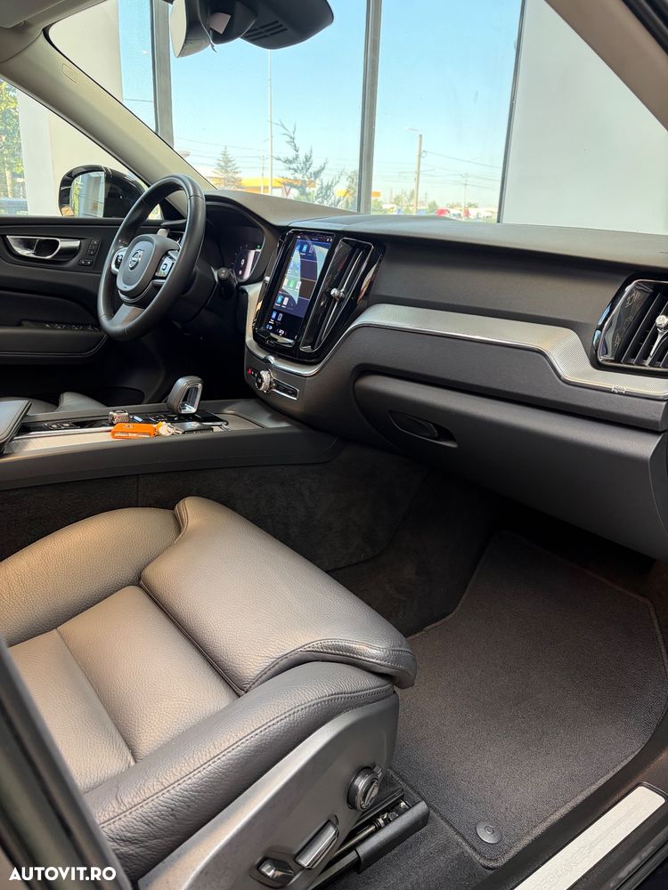 Volvo XC 60 T6 AWD Plus Bright - 12