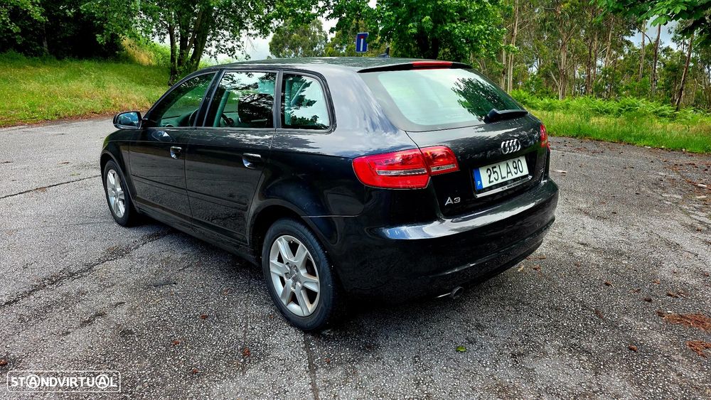 Audi A3 Sportback 1.6 TDI Attraction Special Edition - 9