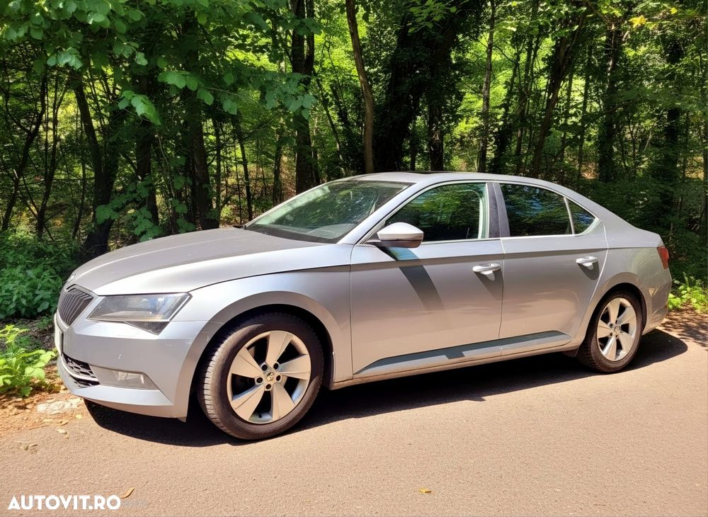 Skoda Superb 2.0 TDI DSG Ambition - 3