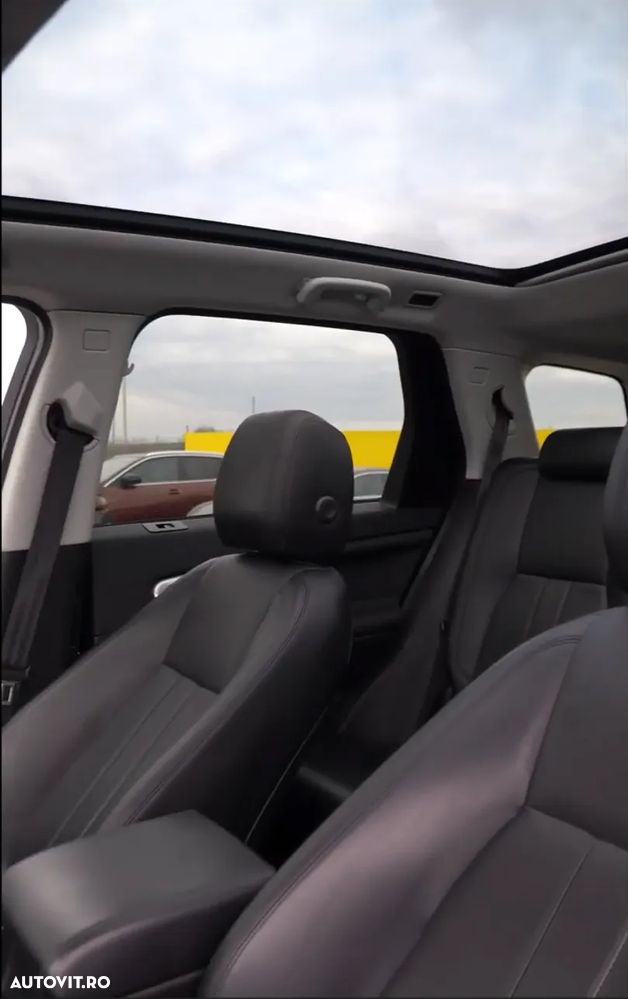 Land Rover Discovery Sport - 8