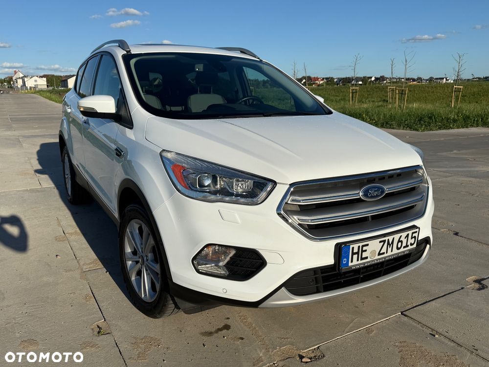 Ford Kuga 2.0 TDCi 2x4 Titanium - 16
