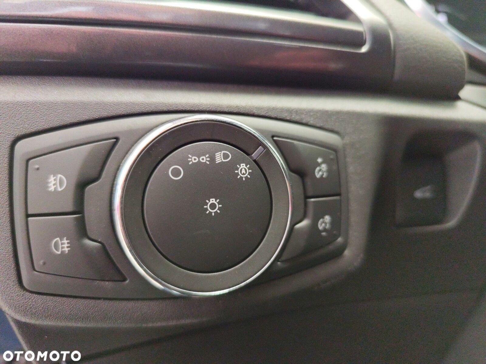 Ford Mondeo - 23