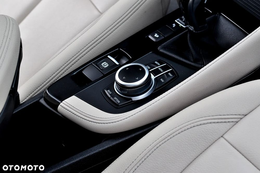 BMW X1 xDrive20d xLine sport - 32