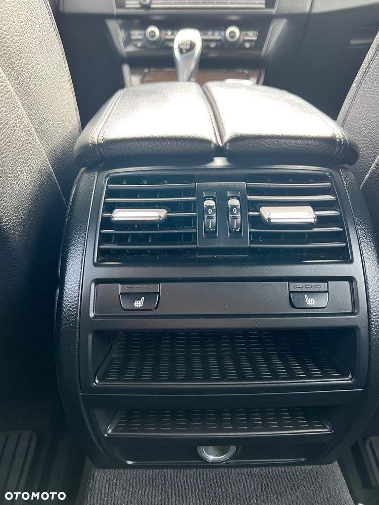 BMW Seria 5 535i xDrive - 26