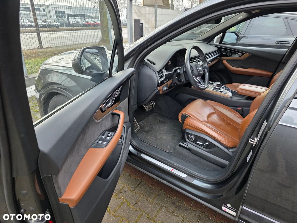 Audi SQ7 - 11
