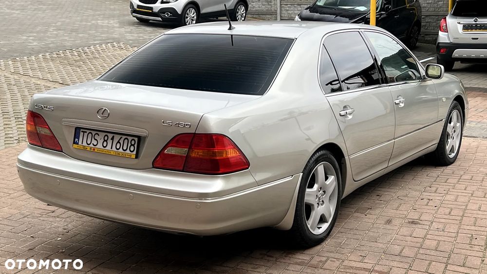 Lexus LS - 18