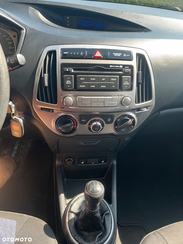 Hyundai i20 - 13