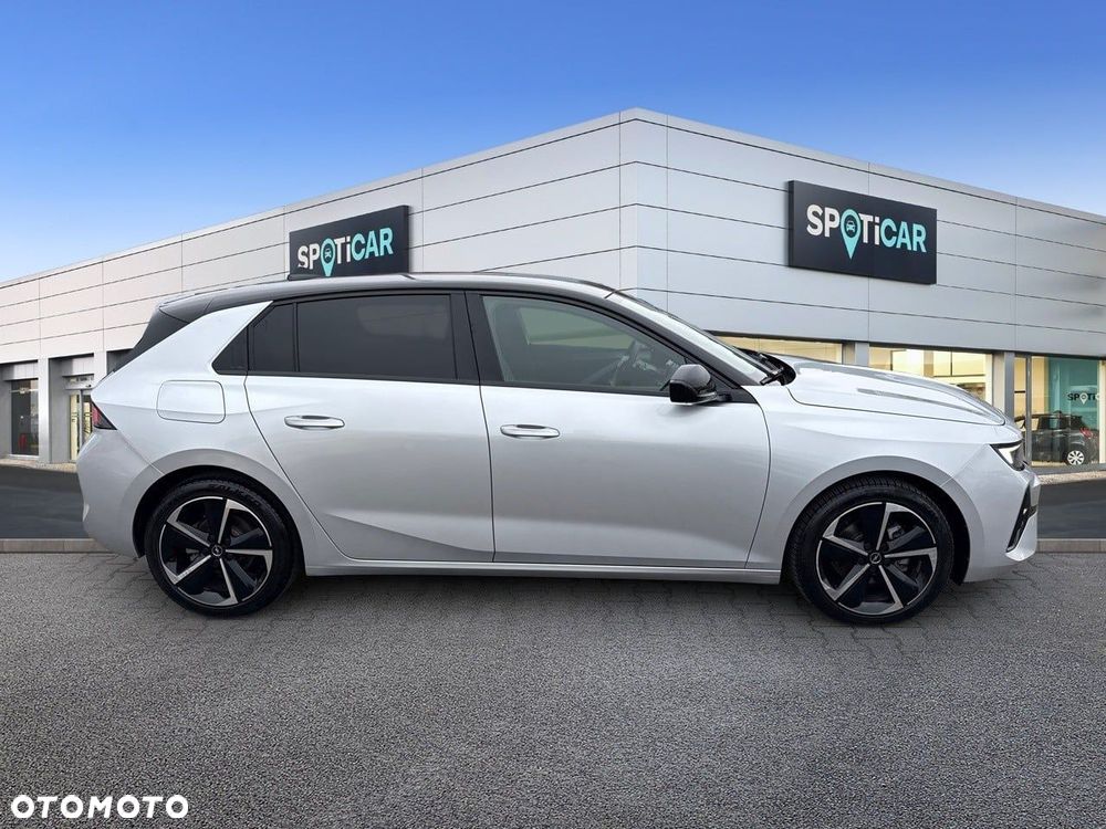 Opel Astra 1.2 T GS S&S - 4