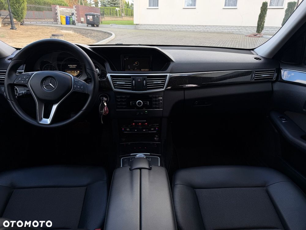 Mercedes-Benz Klasa E 250 CDI 4Matic 7G-TRONIC Avantgarde - 24