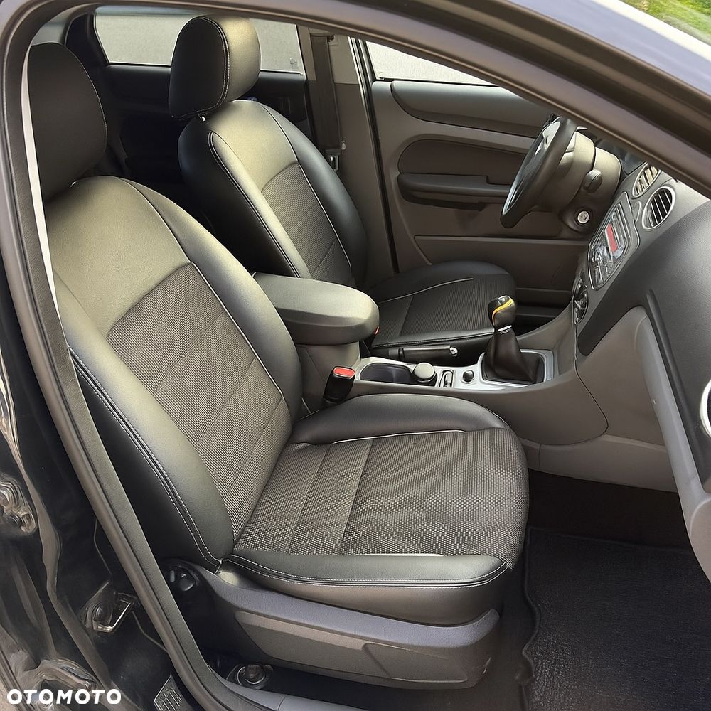 Ford Focus 1.6 TDCi Sport - 9