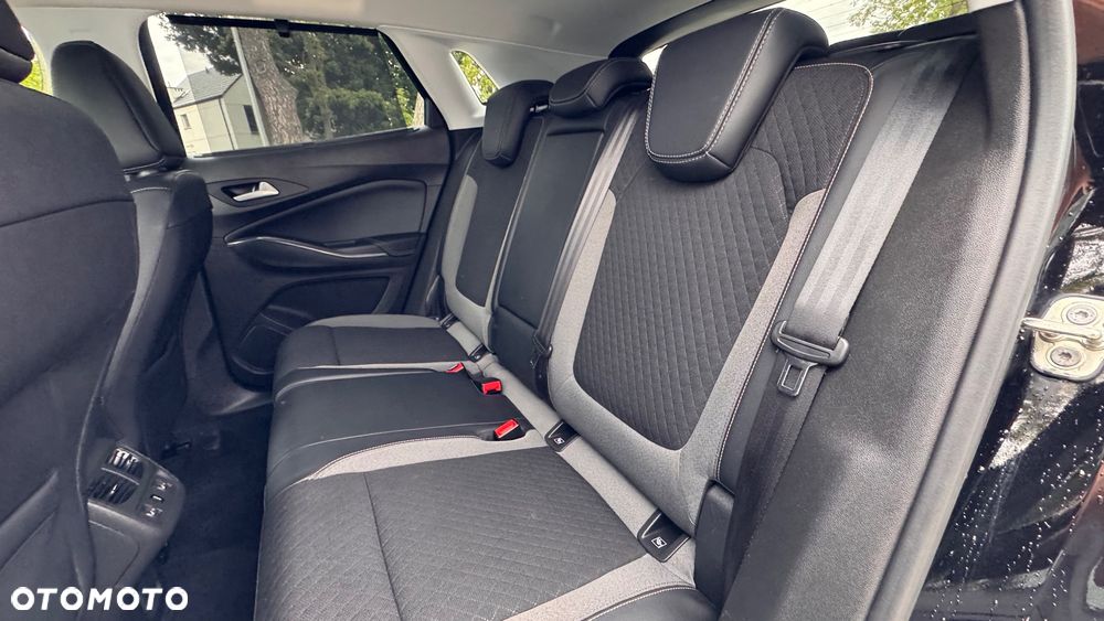Opel Grandland X 1.2 Start/Stop Automatik Business INNOVATION - 35