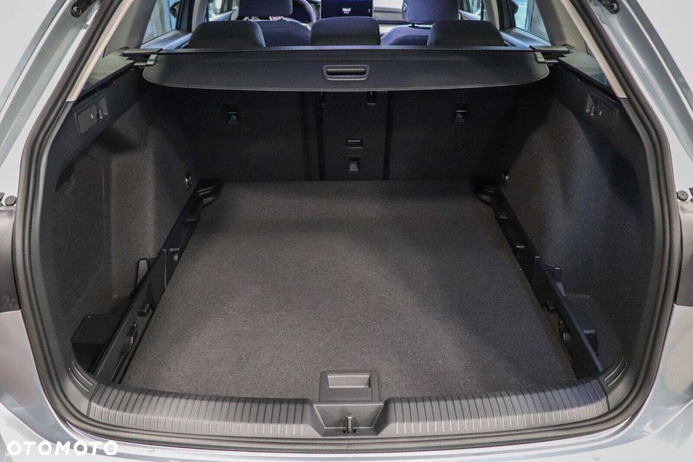 Volkswagen Golf - 25