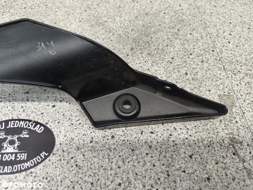 Pług, płoza, owiewka, osłona Suzuki GSR 750 GSR750 - 10