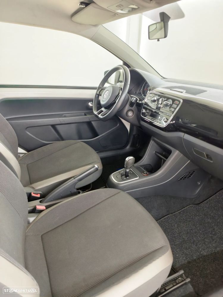 VW Up! 1.0 Move Auto - 11